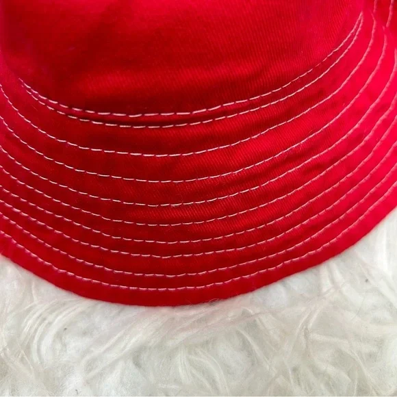 NWT Urban Outfitters Canvas Bucket Hat in red - Picture 4 of 9